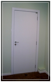 Porta Acústica em Madeira Porta Acústica em Madeira